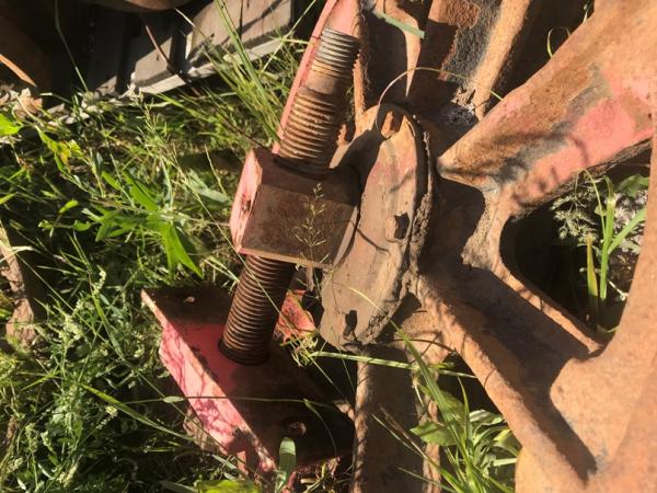 Натяжное колесо (ленивец) 25.04.00.000 в сборе ДЭК-251 — фото 2